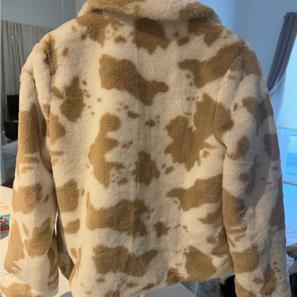 12th Tribe Cream and Brown Teddy Jacket - Picture 2 of 4